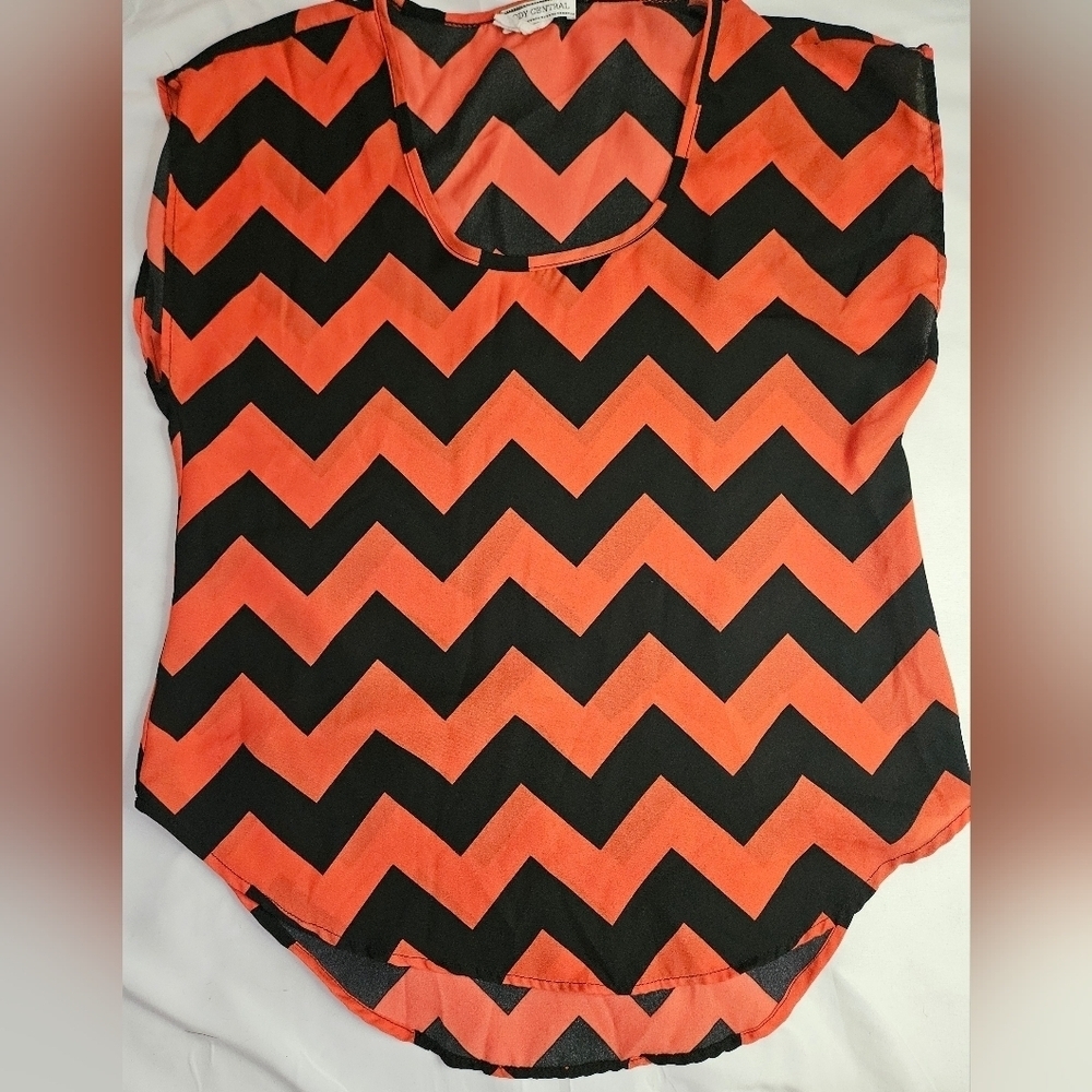 Body Central Womens Red And Black Striped Sheer Short Sleeve Blouse Size Medium